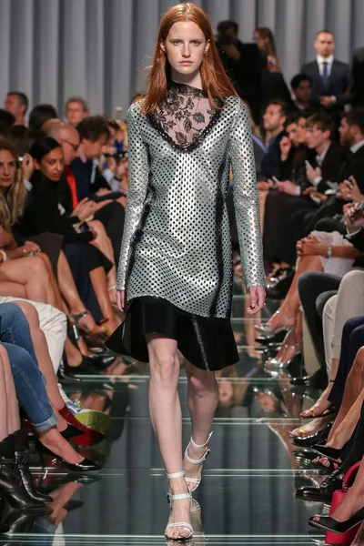 Look 27
